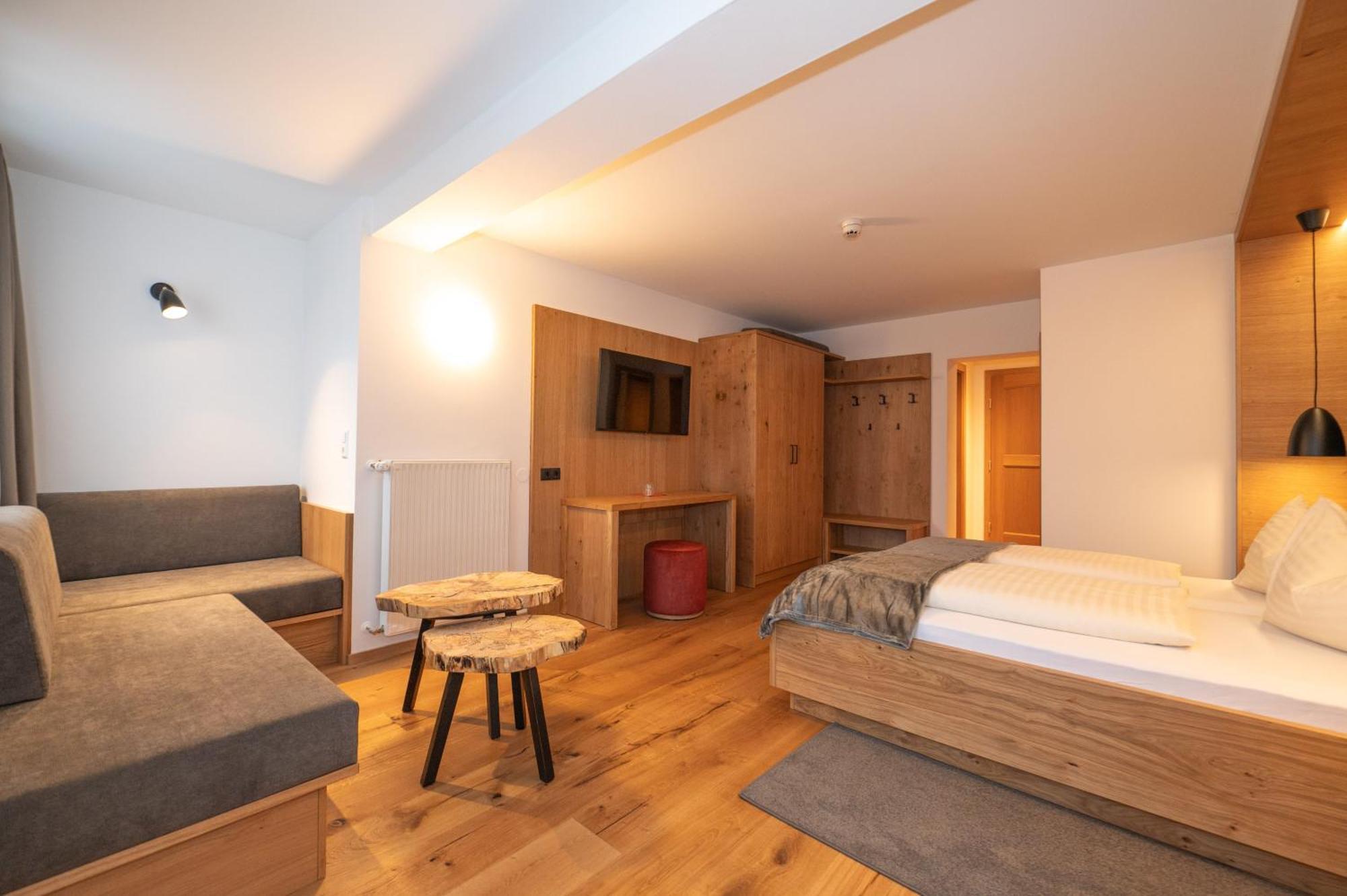 Hotel Brunnwirt Weissbriach Eksteriør billede